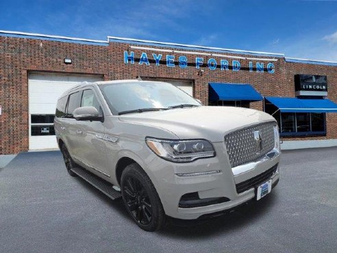 2024 Lincoln Navigator Reserve Ceramic Pearl Metallic Tri-Coat, Newport, VT