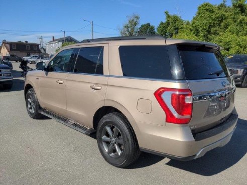 2020 Ford Expedition XLT Desert Gold, Newport, VT